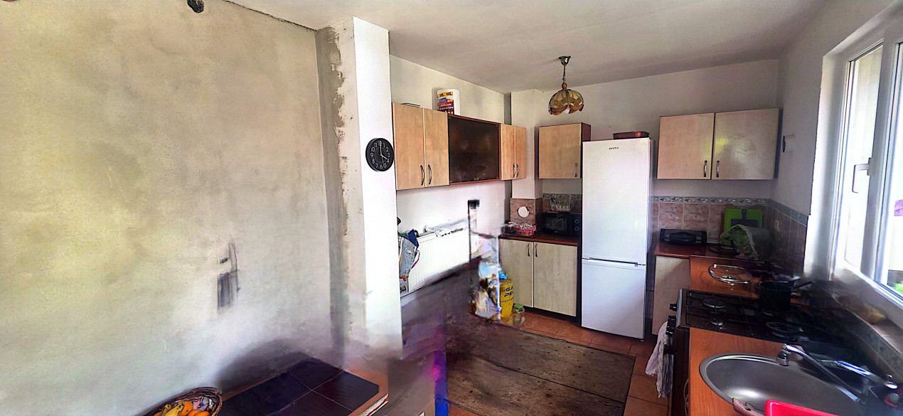 Casa individuala cu 5 camere de vanzare in localitatea Minis 10, foxfort.ro