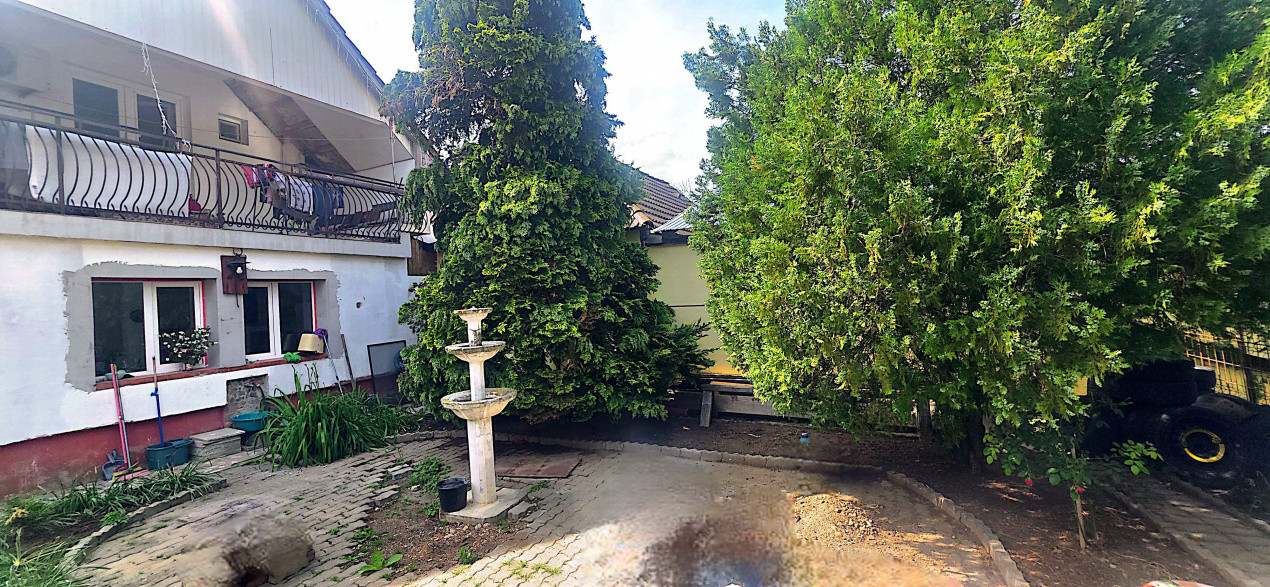 Casa individuala cu 5 camere de vanzare in localitatea Minis 19, foxfort.ro