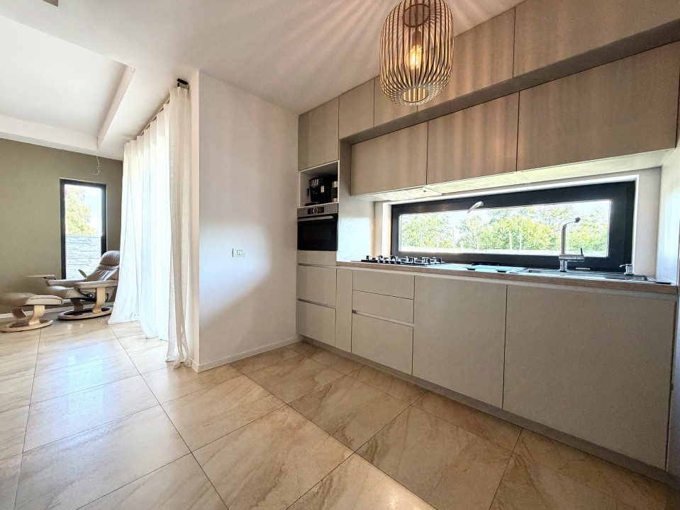 Duplex mobilat complet, 4 camere, teren 430 mp in Sanandrei 5, foxfort.ro