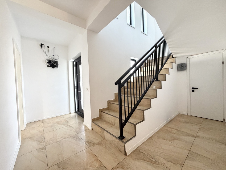 Duplex mobilat complet, 4 camere, teren 430 mp in Sanandrei 7, foxfort.ro
