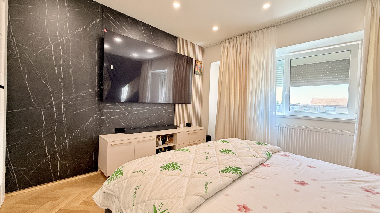 Apartament de vanzare 2 camere zona Soarelui - Timisoara 8, foxfort.ro