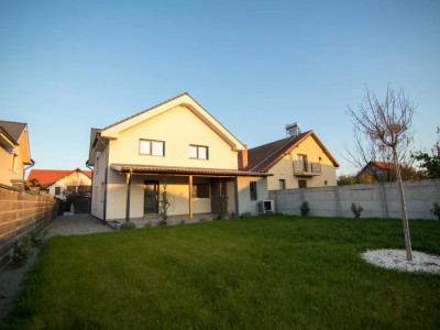 Casa cu 5 camere de 160 mp utili de vanzare in Sagu  imagine mica 2, foxfort.ro
