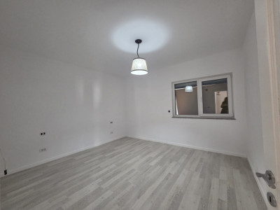Casa cu 5 camere de 160 mp utili de vanzare in Sagu  imagine mica 4, foxfort.ro