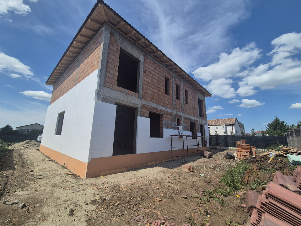 Duplex cu 4 camere de vanzare in localitatea Dumbravita 6, foxfort.ro
