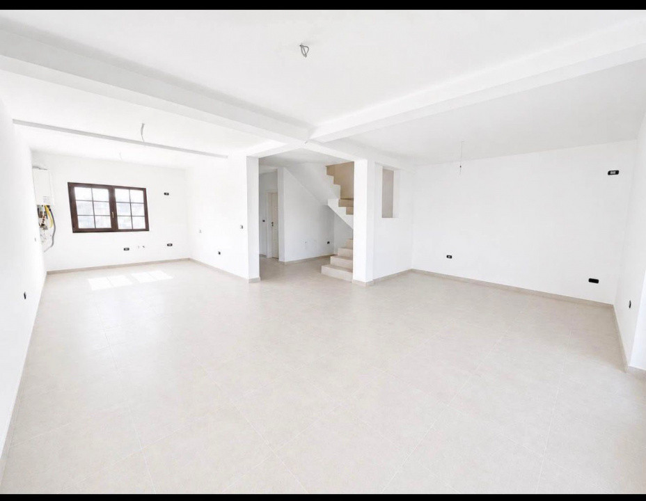 Duplex 5 camere, 105 mp, in Mosnita Noua 2, foxfort.ro