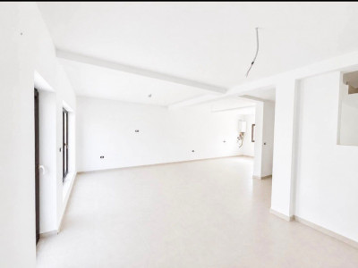 Duplex 5 camere, 105 mp, in Mosnita Noua