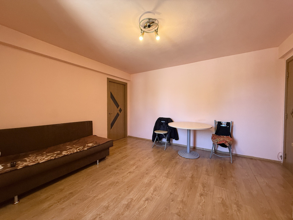 Apartament cu 2 camere, de vanzare in zona Complex Studentesc 5, foxfort.ro
