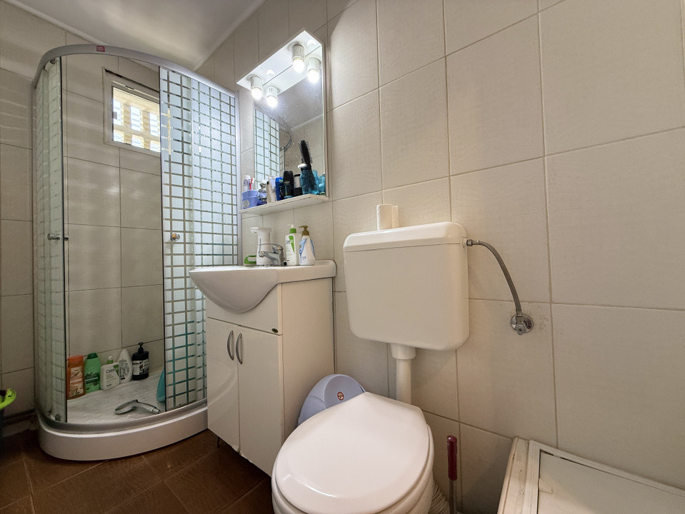 Apartament cu 2 camere, de vanzare in zona Complex Studentesc 13, foxfort.ro