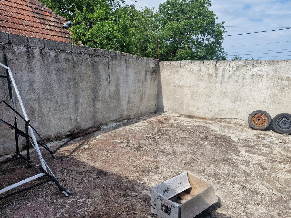 Casa cu 3 camere si teren de 2096 mp in Ianova 17, foxfort.ro