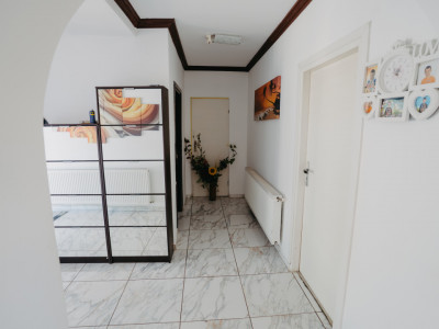 Casa individuala cu 8 camere si lac cu pesti, teren 4424 mp - Jebel imagine mica 21, foxfort.ro