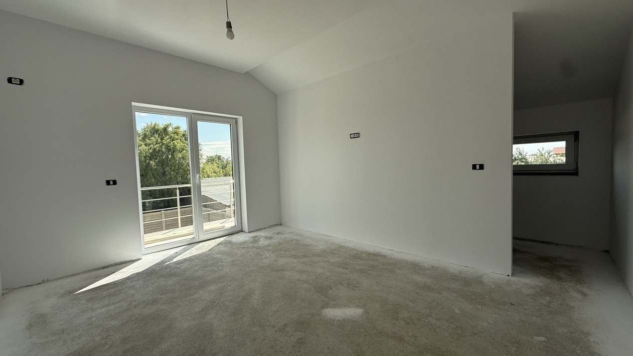 Duplex de vanzare 4 camere, langa Mega Image - Mosnita Noua 5, foxfort.ro