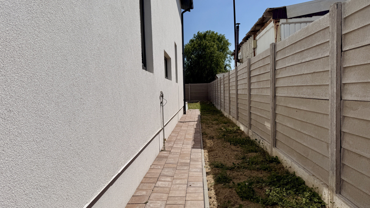 Duplex de vanzare 4 camere, langa Mega Image - Mosnita Noua 21, foxfort.ro