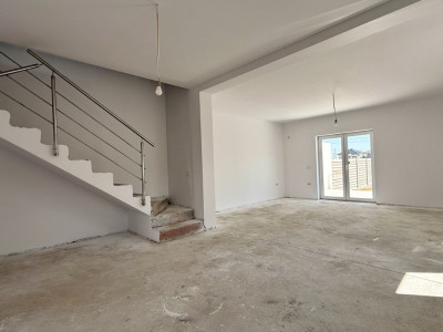 Duplex de vanzare 4 camere, langa Mega Image - Mosnita Noua imagine mica 4, foxfort.ro