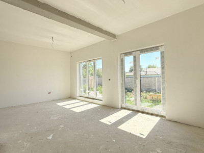 Duplex de vanzare pe parter, 3 camere - Mosnita Veche - Centru imagine mica 3, foxfort.ro