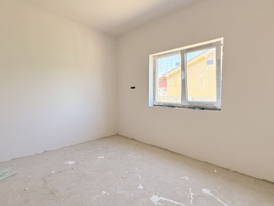 Duplex de vanzare pe parter, 3 camere - Mosnita Veche - Centru imagine mica 7, foxfort.ro
