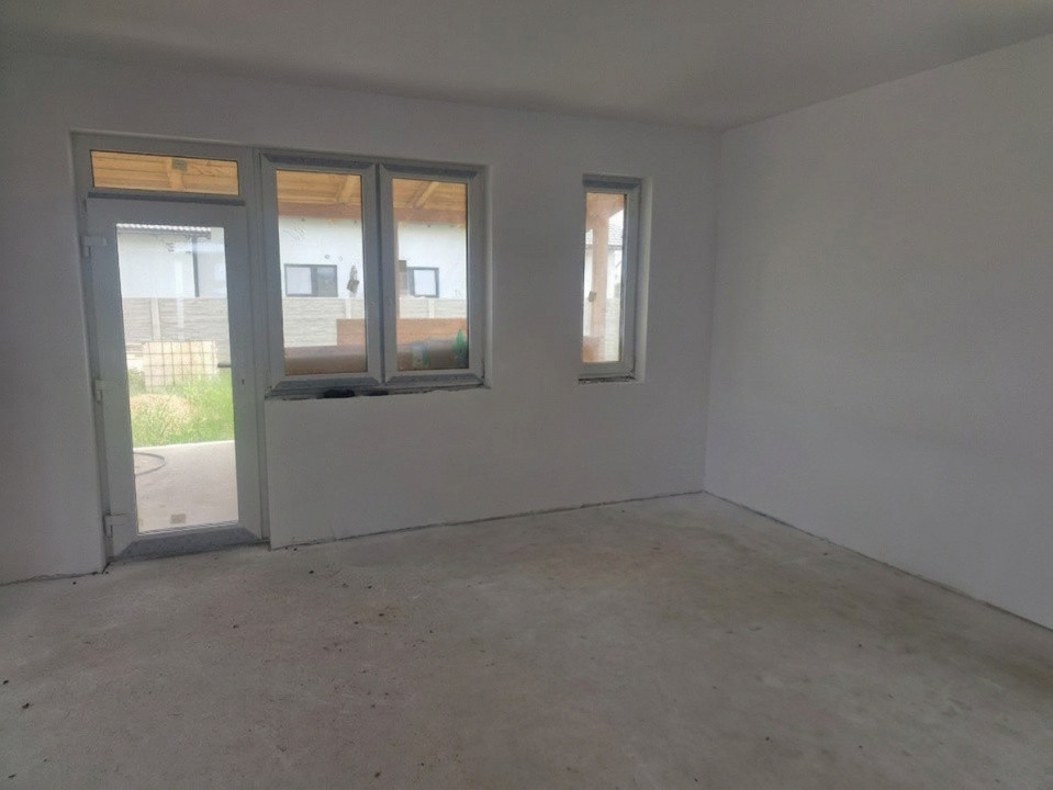 Casa cu 5 camere, 617 mp teren, Mosnita Veche 3, foxfort.ro