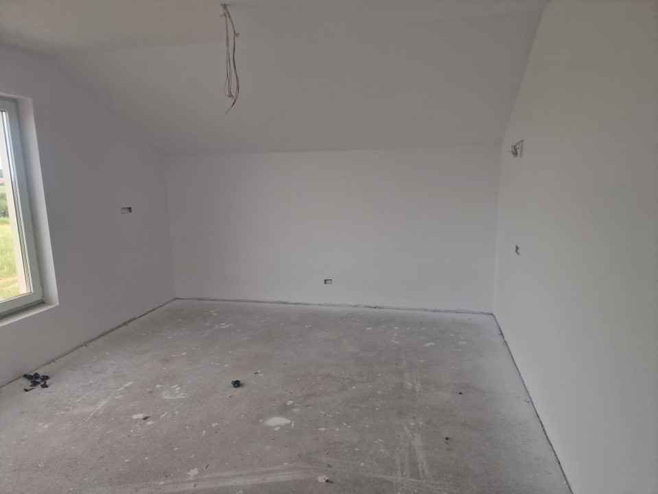 Casa cu 5 camere, 617 mp teren, Mosnita Veche 9, foxfort.ro