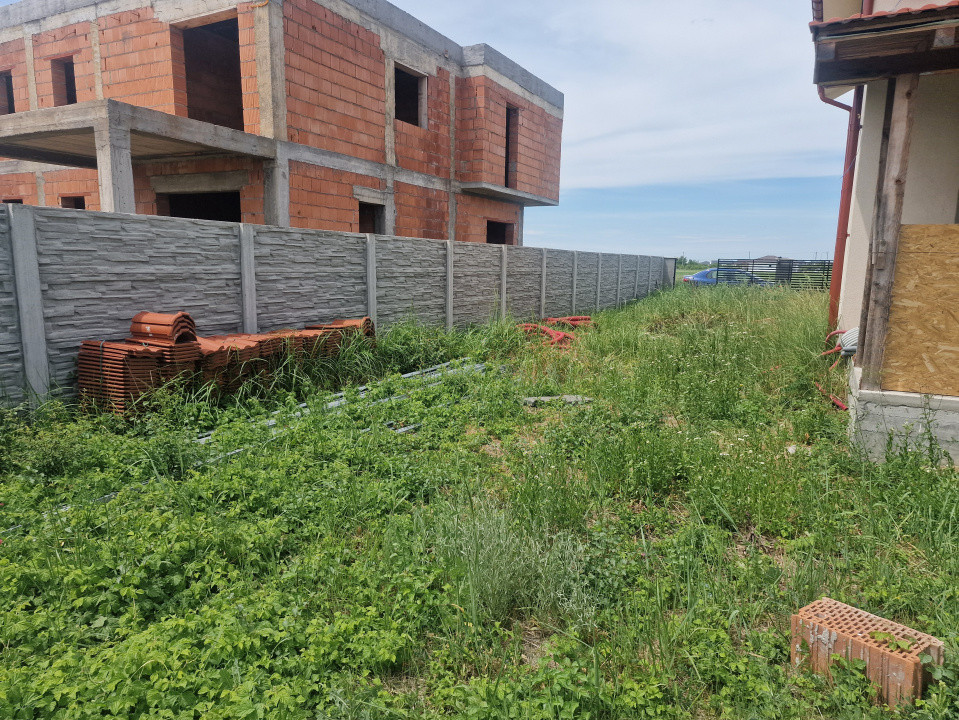 Casa cu 5 camere, 617 mp teren, Mosnita Veche 12, foxfort.ro