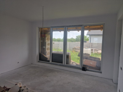Casa cu 5 camere, 617 mp teren, Mosnita Veche imagine mica 7, foxfort.ro