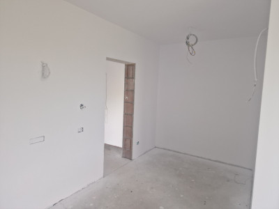 Casa cu 5 camere, 617 mp teren, Mosnita Veche imagine mica 8, foxfort.ro