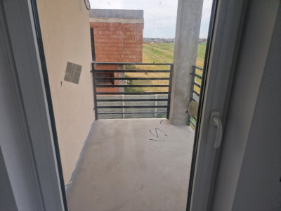 Casa cu 5 camere, 617 mp teren, Mosnita Veche imagine mica 18, foxfort.ro