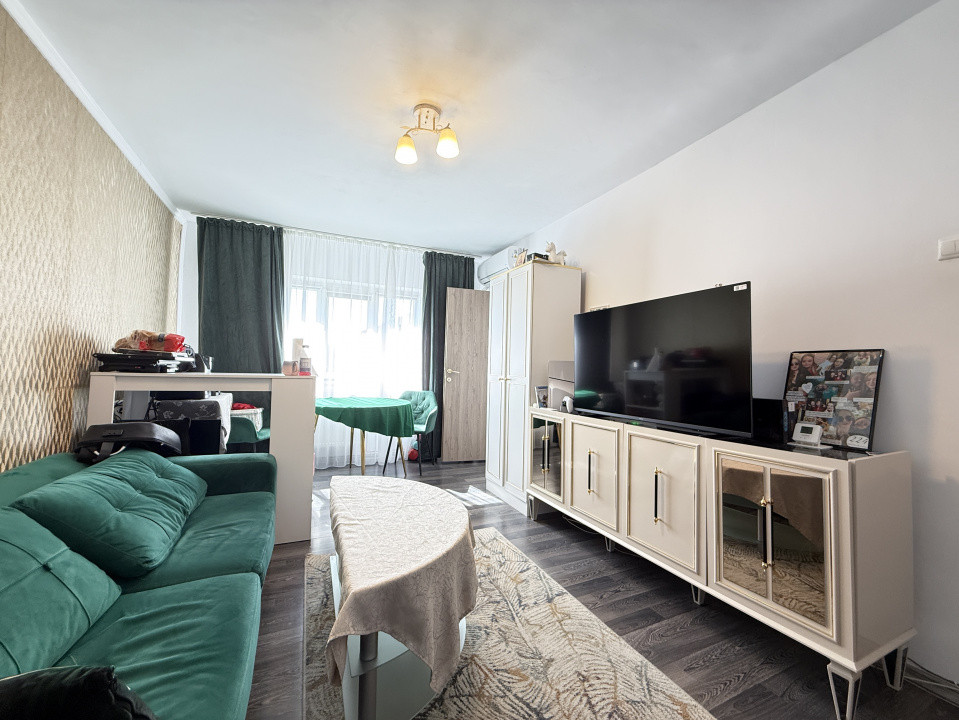 Apartament cu 2 camere, etaj 2, de vanzare in zona Lipovei 13, foxfort.ro