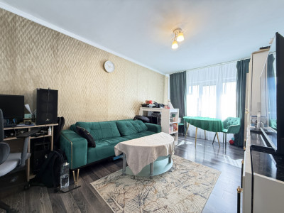 Apartament cu 2 camere, etaj 2, de vanzare in zona Lipovei