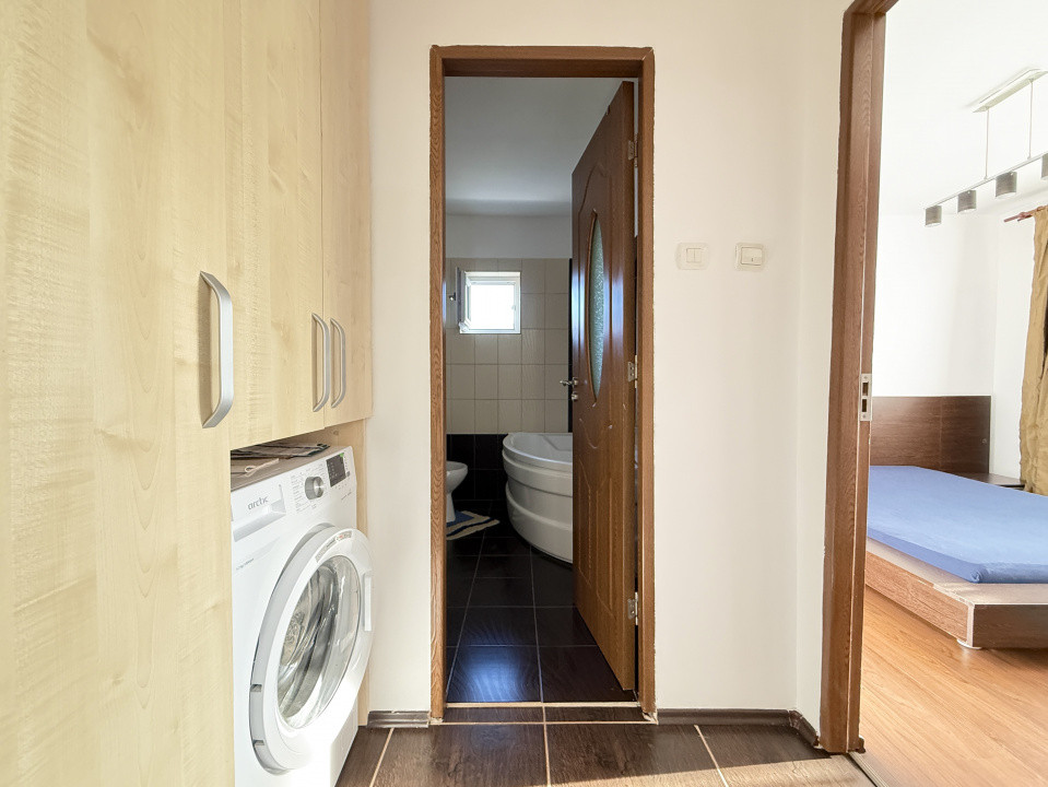 Apartament cu 3 camere de vanzare in Timisoara, zona Aradului 8, foxfort.ro