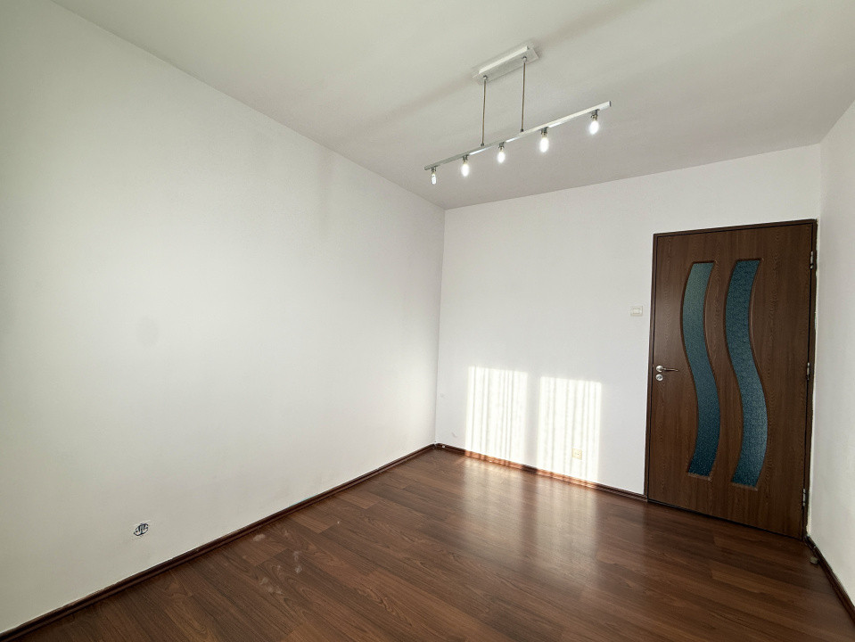 Apartament cu 3 camere de vanzare in Timisoara, zona Aradului 18, foxfort.ro