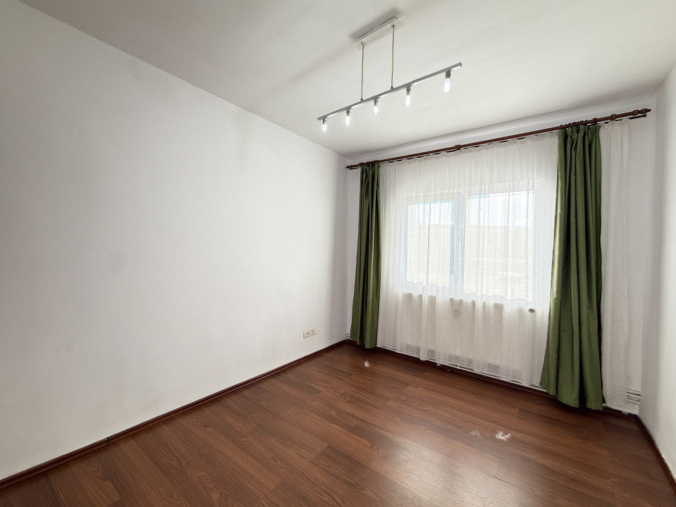 Apartament cu 3 camere de vanzare in Timisoara, zona Aradului 20, foxfort.ro