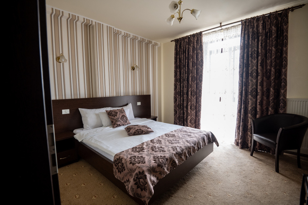 Hotel Miky Arad de vanzare bussiness operational functional - 38 camere 2, foxfort.ro