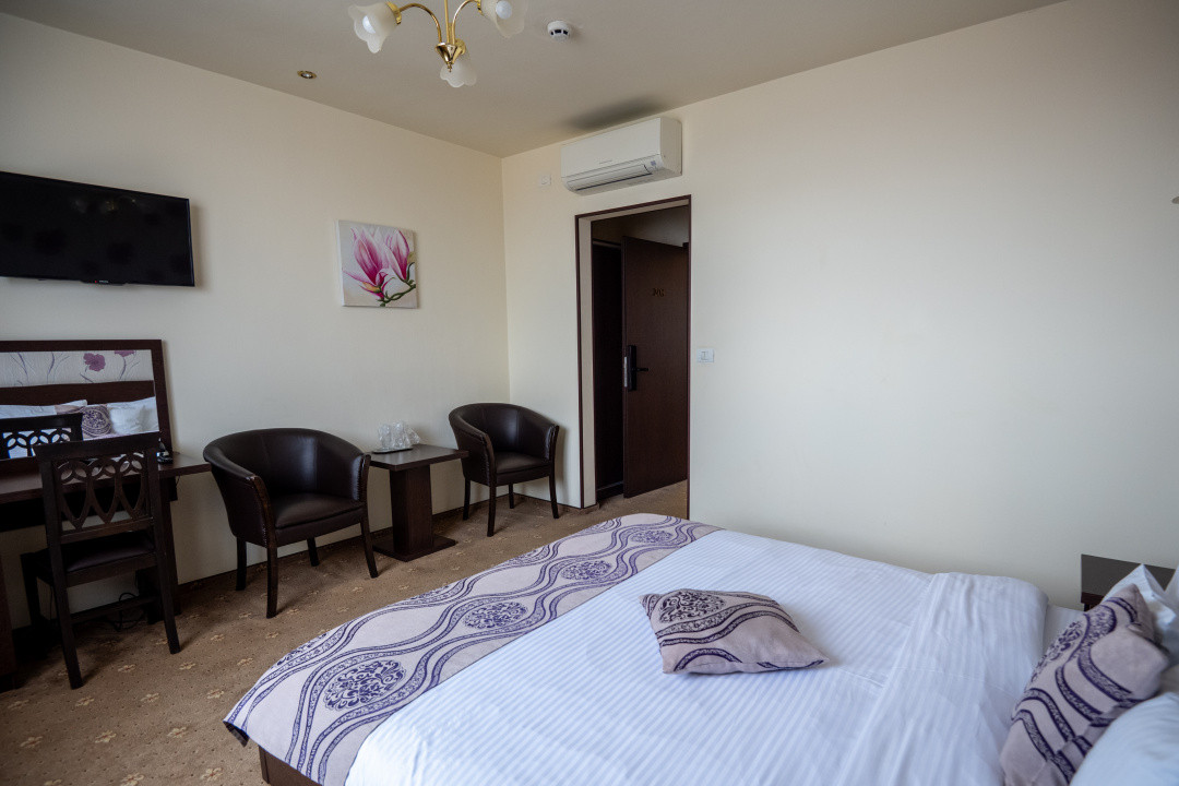 Hotel Miky Arad de vanzare bussiness operational functional - 38 camere 10, foxfort.ro