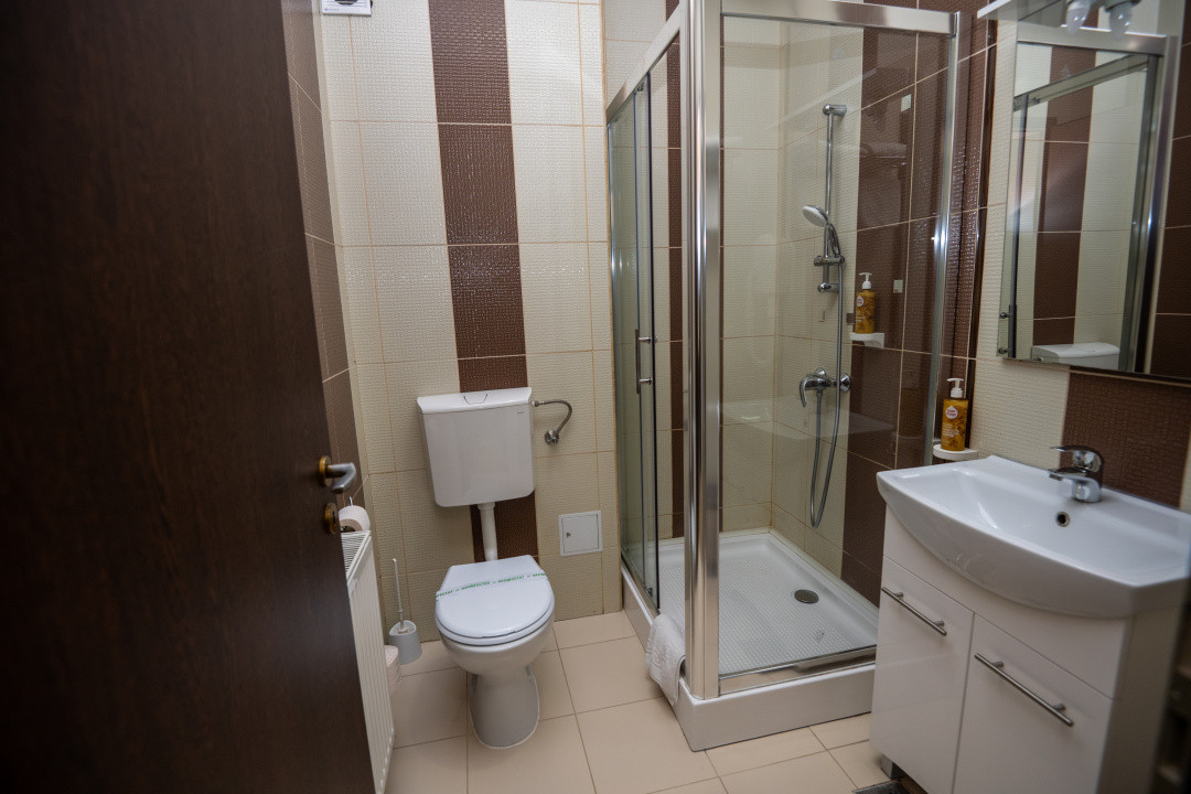 Hotel Miky Arad de vanzare bussiness operational functional - 38 camere 24, foxfort.ro