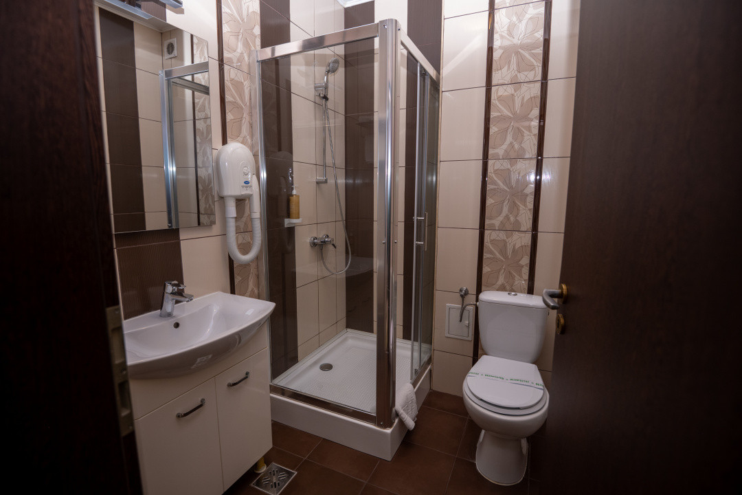 Hotel Miky Arad de vanzare bussiness operational functional - 38 camere 27, foxfort.ro