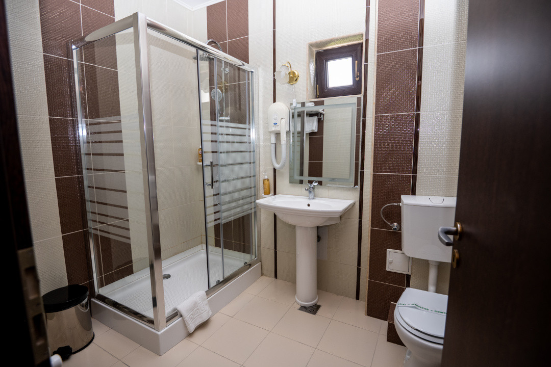 Hotel Miky Arad de vanzare bussiness operational functional - 38 camere 31, foxfort.ro