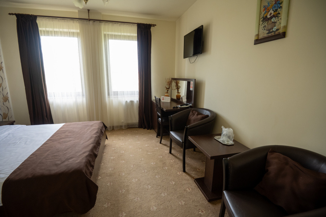 Hotel Miky Arad de vanzare bussiness operational functional - 38 camere 33, foxfort.ro