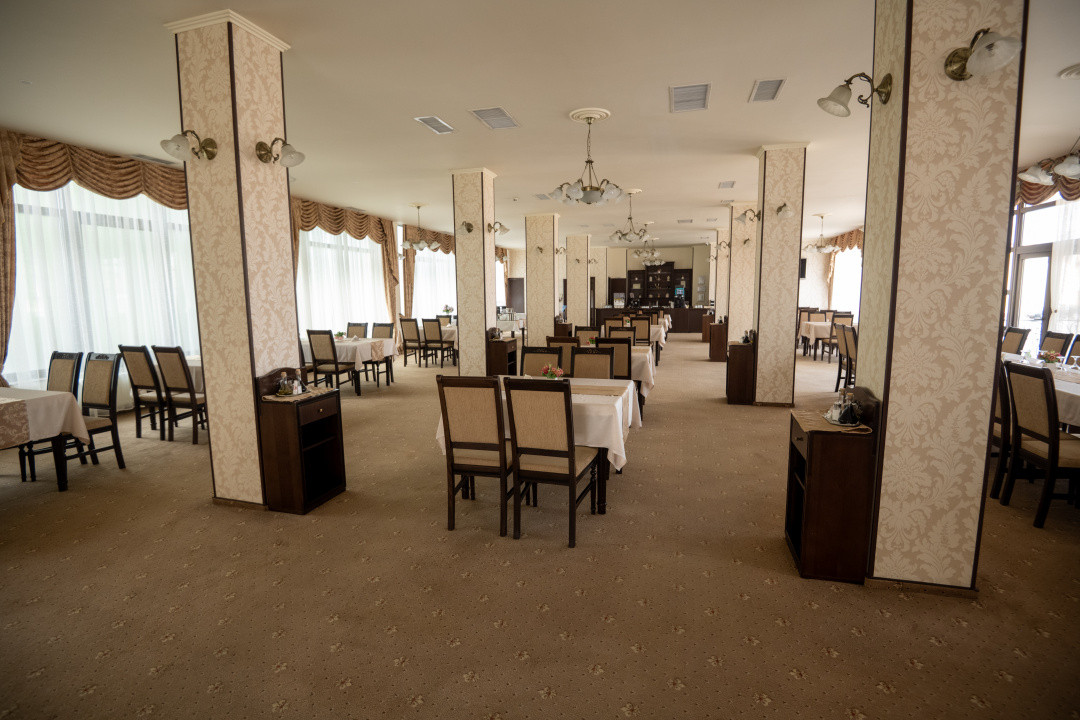 Hotel Miky Arad de vanzare bussiness operational functional - 38 camere 38, foxfort.ro