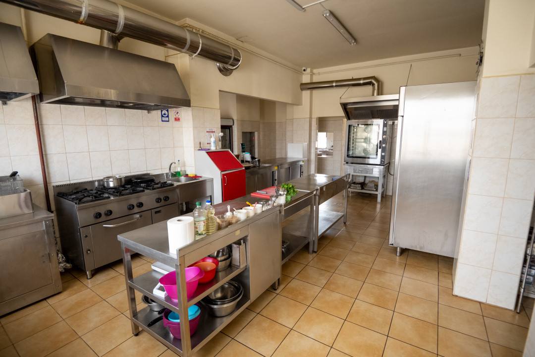 Hotel Miky Arad de vanzare bussiness operational functional - 38 camere 41, foxfort.ro