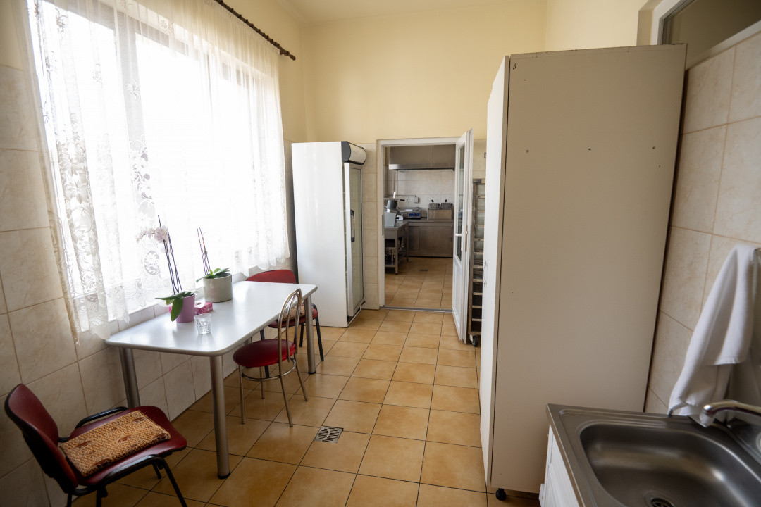 Hotel Miky Arad de vanzare bussiness operational functional - 38 camere 46, foxfort.ro