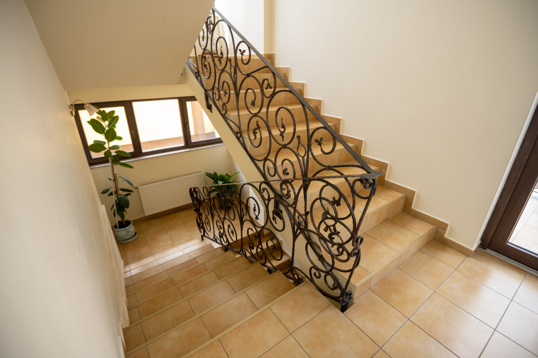 Hotel Miky Arad de vanzare bussiness operational functional - 38 camere 48, foxfort.ro