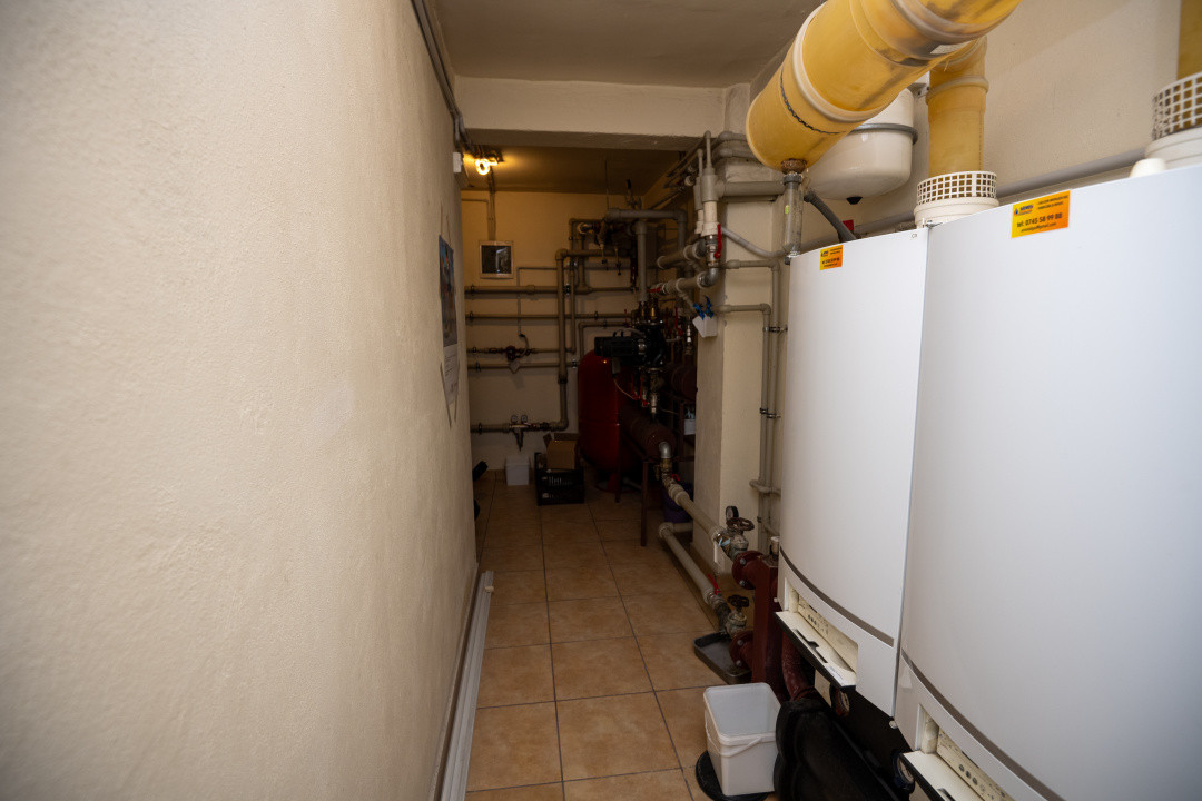 Hotel Miky Arad de vanzare bussiness operational functional - 38 camere 53, foxfort.ro