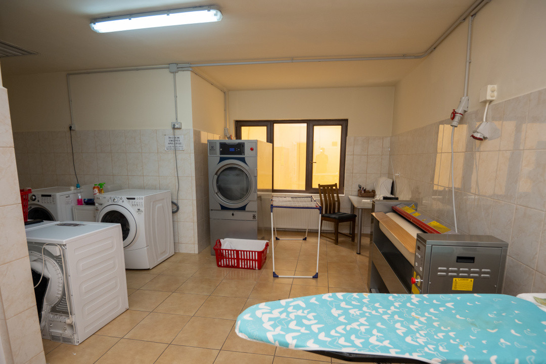 Hotel Miky Arad de vanzare bussiness operational functional - 38 camere 57, foxfort.ro