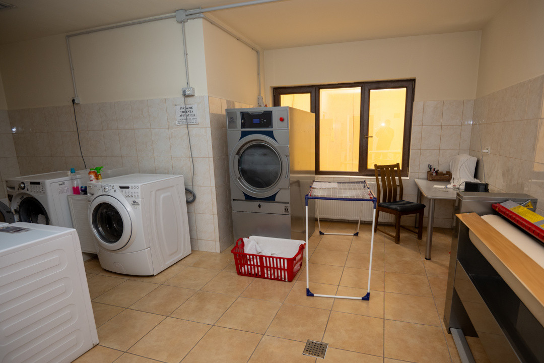 Hotel Miky Arad de vanzare bussiness operational functional - 38 camere 58, foxfort.ro