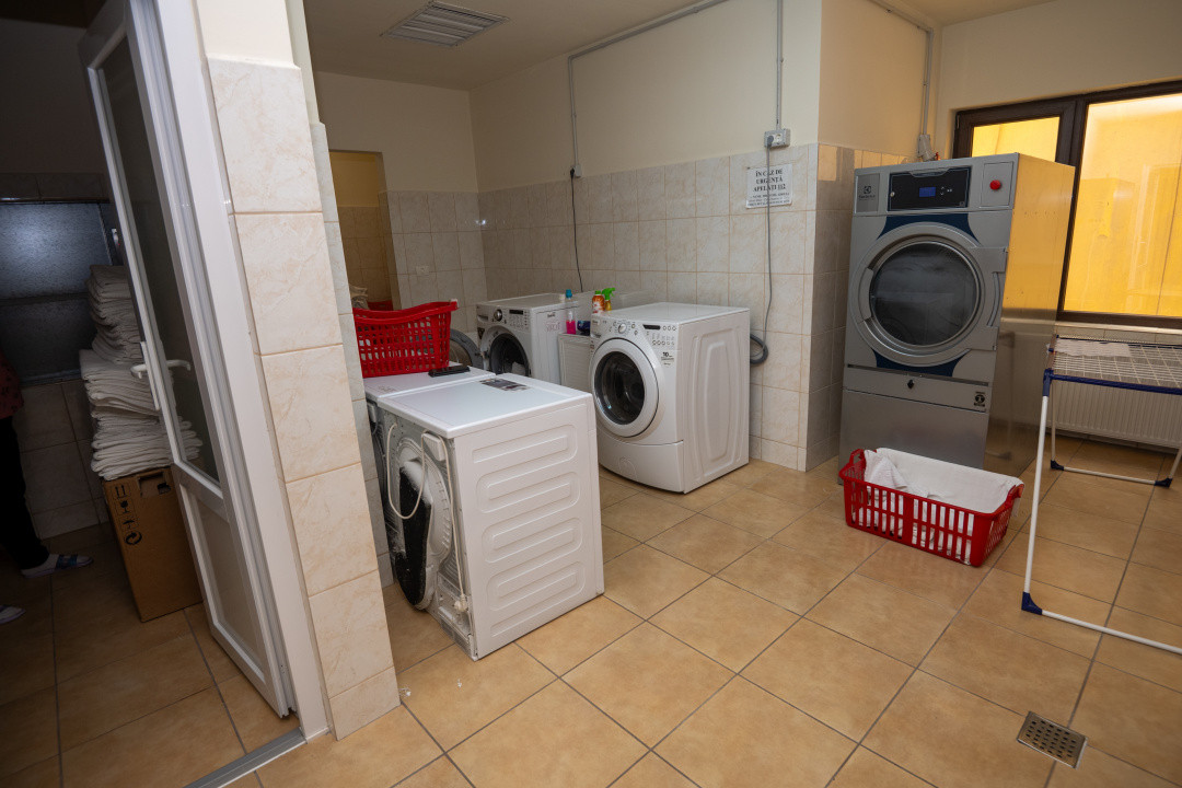 Hotel Miky Arad de vanzare bussiness operational functional - 38 camere 59, foxfort.ro