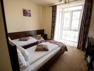 Hotel Miky Arad de vanzare bussiness operational functional - 38 camere imagine mica 21, foxfort.ro