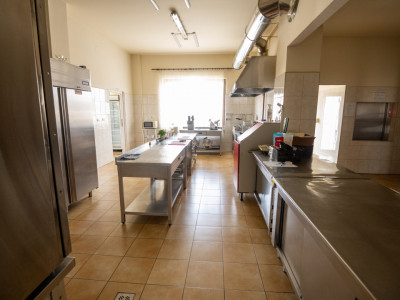 Hotel Miky Arad de vanzare bussiness operational functional - 38 camere imagine mica 40, foxfort.ro