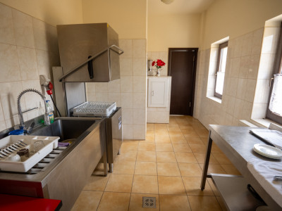 Hotel Miky Arad de vanzare bussiness operational functional - 38 camere imagine mica 45, foxfort.ro