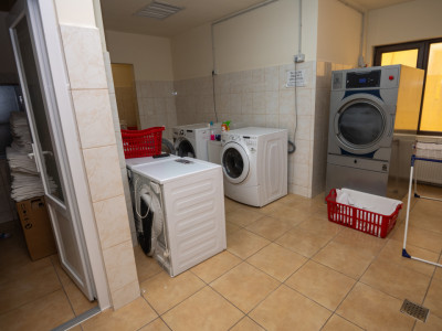 Hotel Miky Arad de vanzare bussiness operational functional - 38 camere imagine mica 59, foxfort.ro