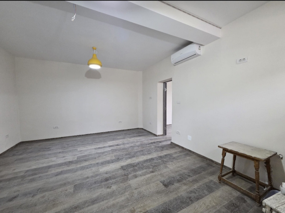 Apartament cu 2 camere cu curte proprie de vanzare zona - UTA 6, foxfort.ro