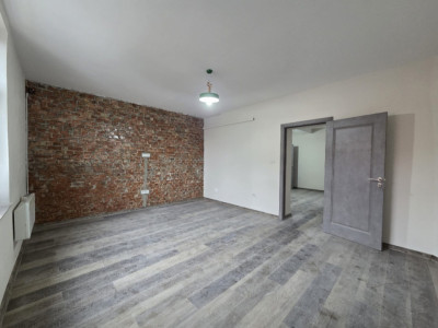 Apartament cu 2 camere cu curte proprie de vanzare zona - UTA